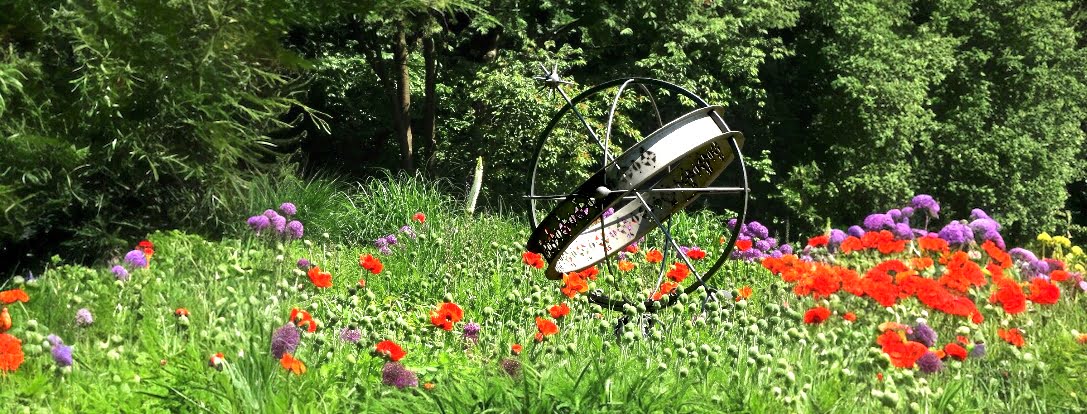 Élégante décoration pour le jardin : cadrans solaires